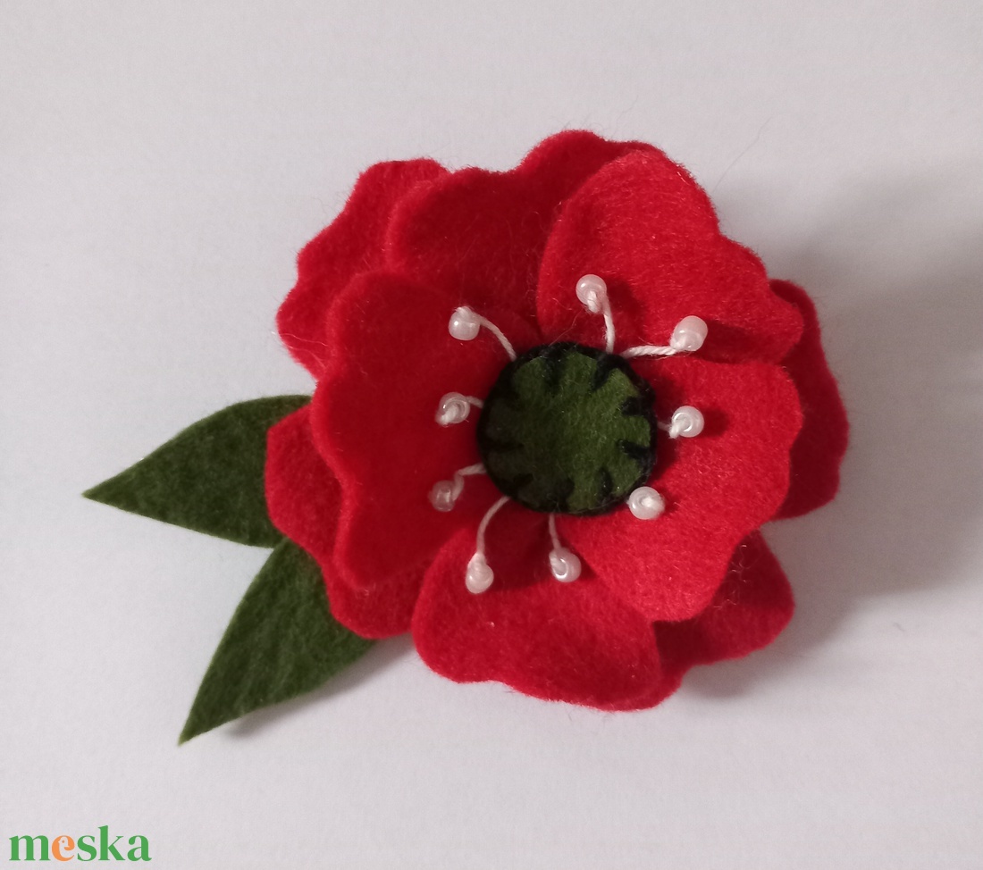 Kokárda kitűző - ékszer - kitűző és bross - kitűző - Meska.hu Kokárda kitűző - ékszer - kitűző és bross - kitűző - Meska.hu
