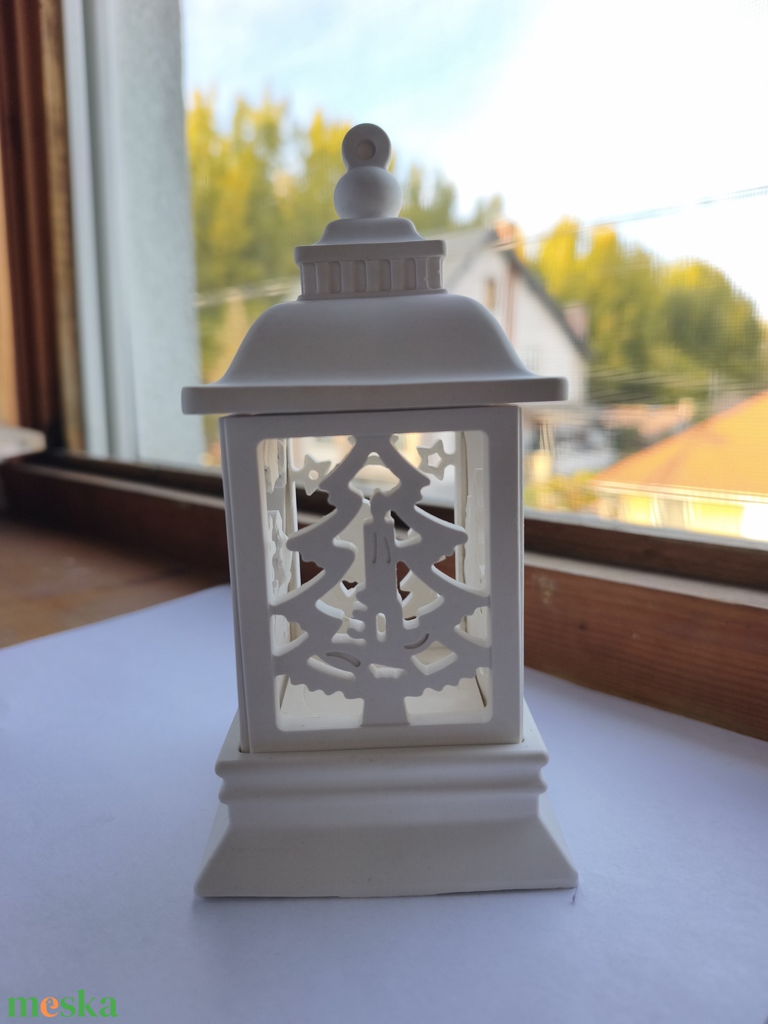 Hófehér kerámia karácsonyi lámpás, kézműves áttört lampion mécsestartó - karácsony - karácsonyi lakásdekoráció - karácsonyi gyertyás asztaldísz - Meska.hu