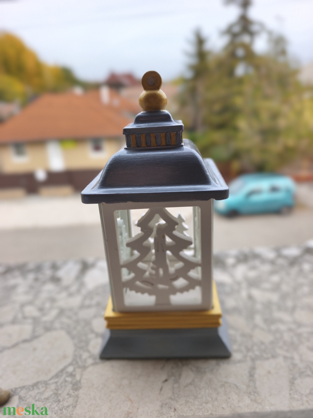 Kézzel festett kerámia karácsonyi lámpás ezüst és arany részletekkel, áttört lampion mécsestartó - karácsony - karácsonyi lakásdekoráció - karácsonyi gyertyás asztaldísz - Meska.hu