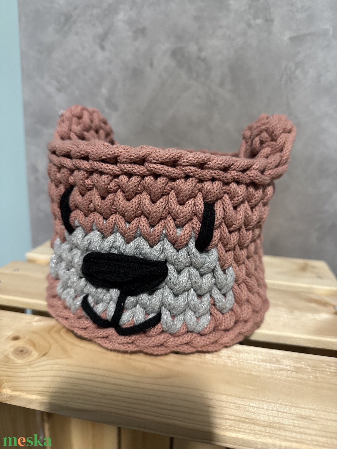 Horgolt macis kosár - baba - mama - babaszoba-dekoráció - babaszoba dekoráció - Meska.hu