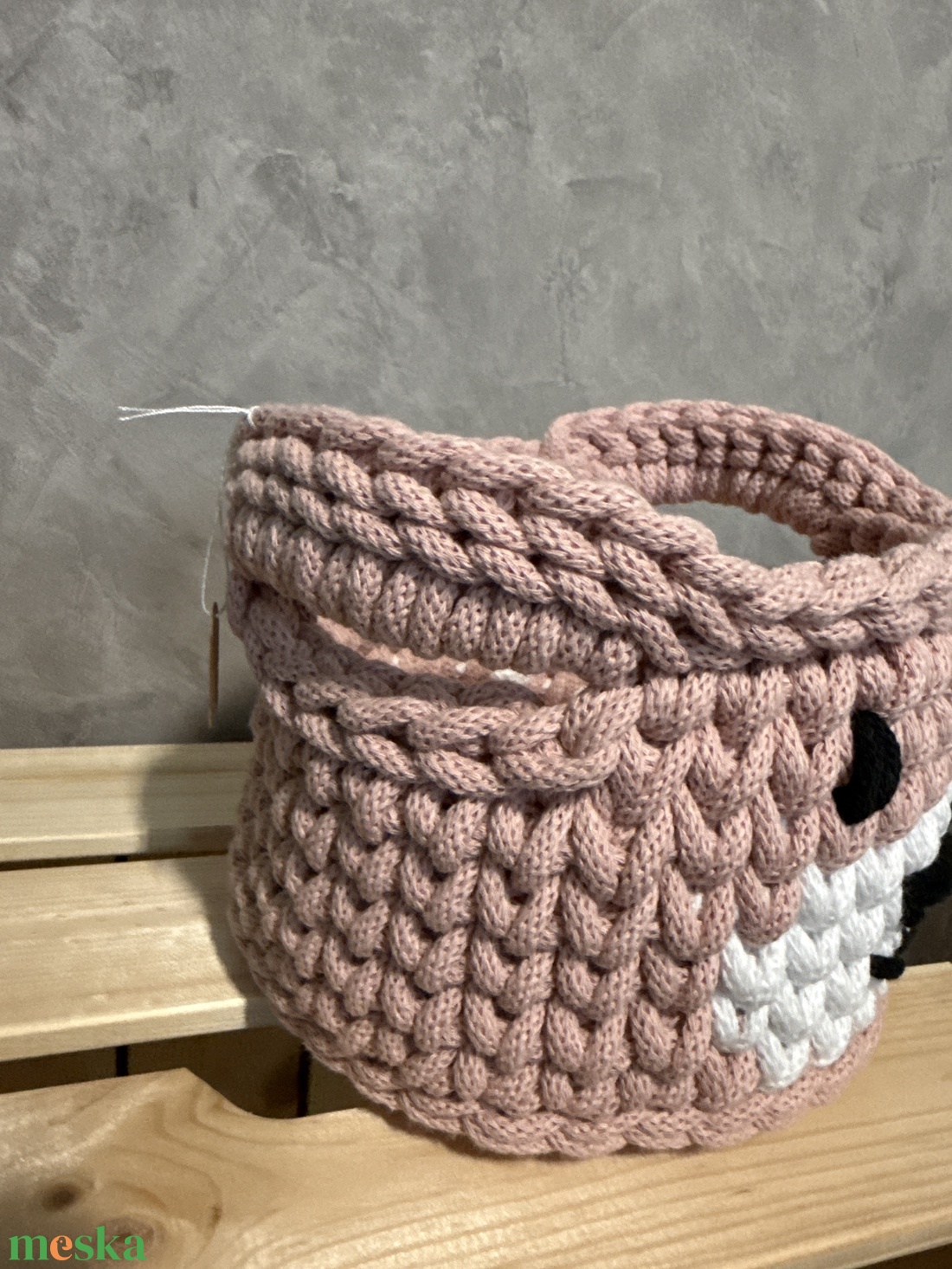 Horgolt macis kosár - baba - mama - babaszoba-dekoráció - babaszoba dekoráció - Meska.hu