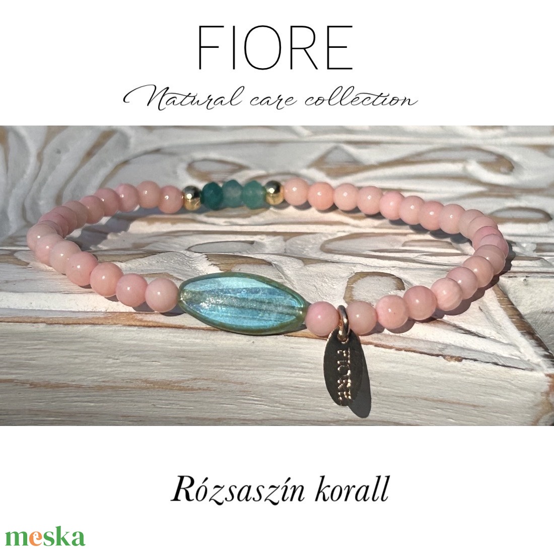 Rózsaszín korall ásványkarkötő nemesfém medálokkal. - ékszer - karkötő - ásványkarkötő - Meska.hu