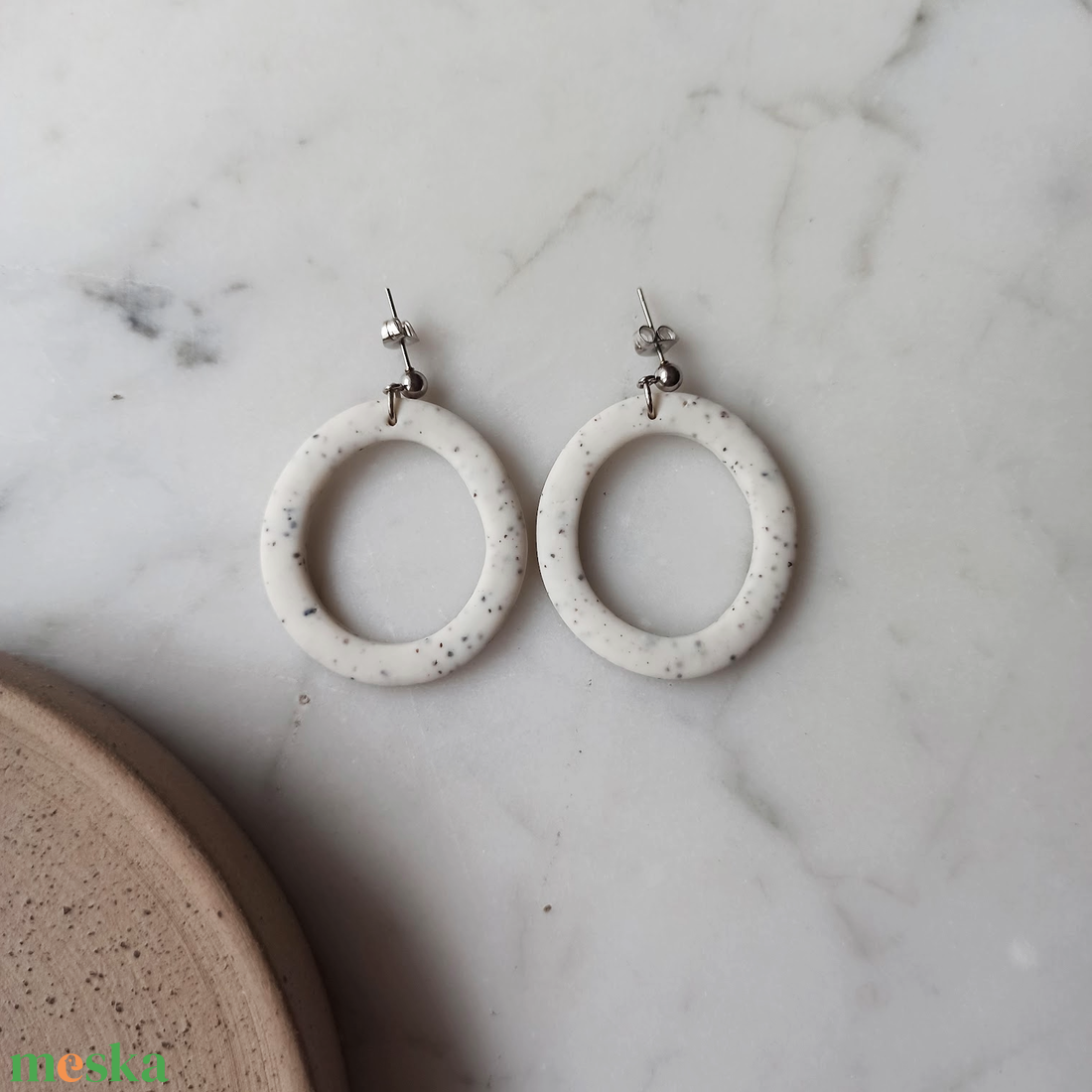 Ovális  bedugós fülbevaló - ékszer - fülbevaló - lógó fülbevaló - Meska.hu