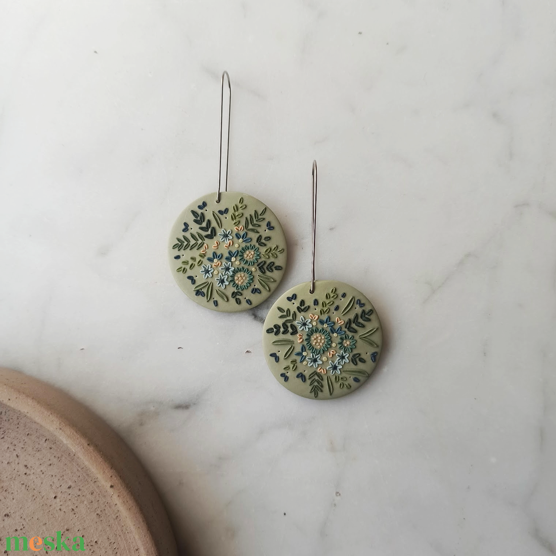 Virágos fülbevaló - ékszer - fülbevaló - lógó fülbevaló - Meska.hu