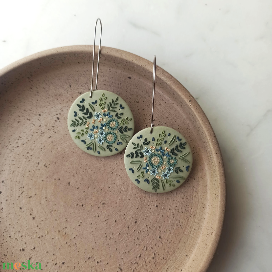Virágos fülbevaló - ékszer - fülbevaló - lógó fülbevaló - Meska.hu