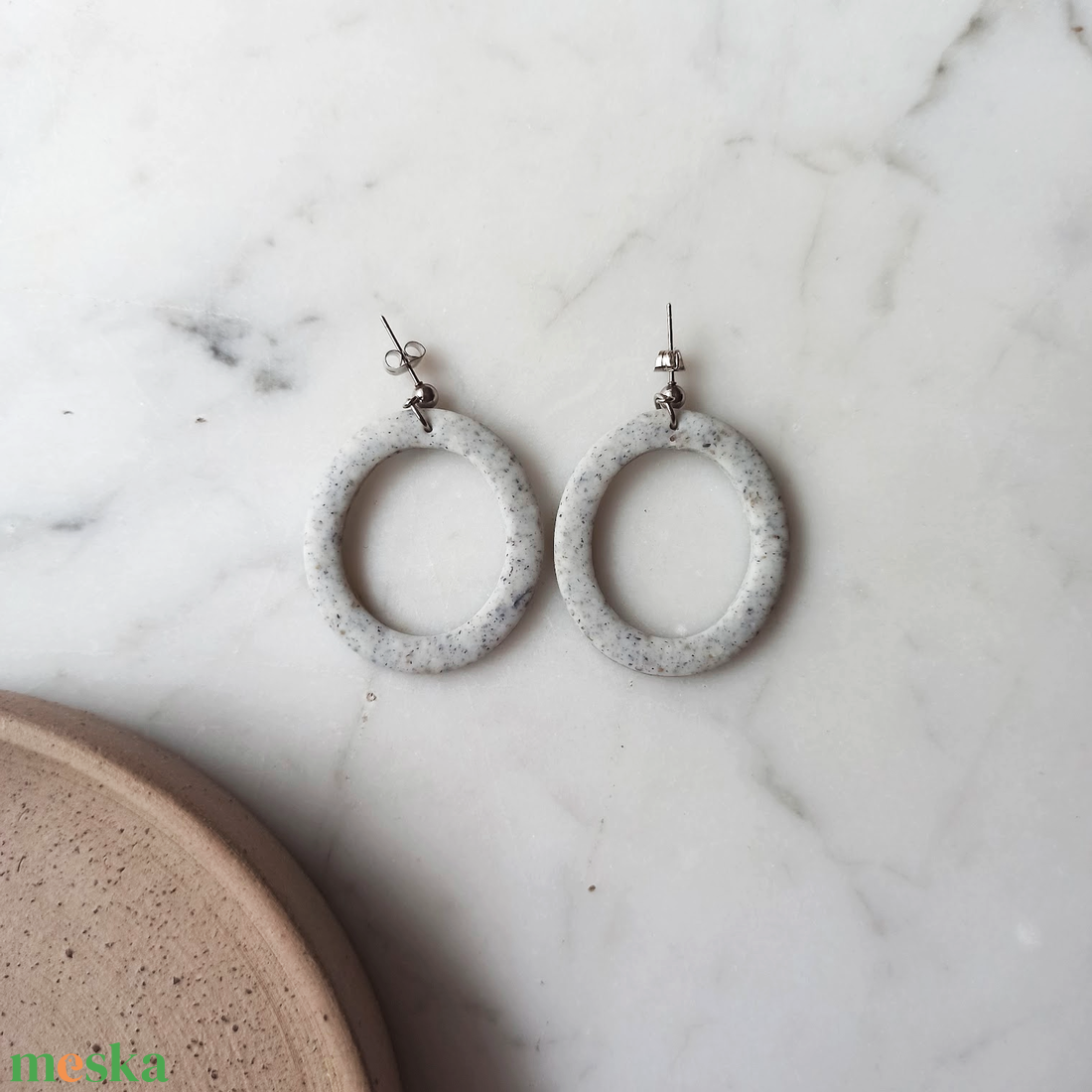 Ovális  bedugós fülbevaló - ékszer - fülbevaló - lógó fülbevaló - Meska.hu