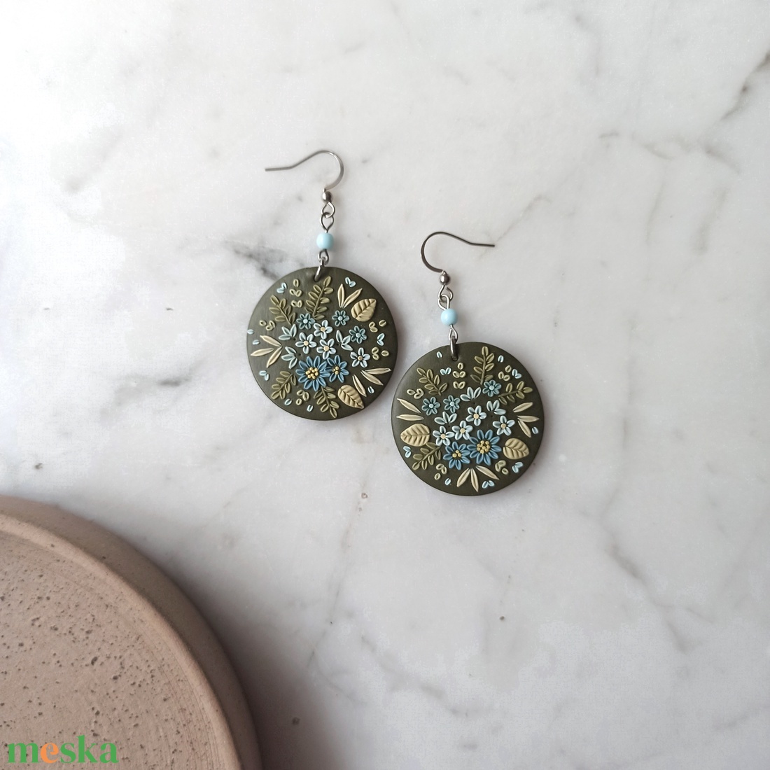 Virágos fülbevaló - ékszer - fülbevaló - lógó fülbevaló - Meska.hu