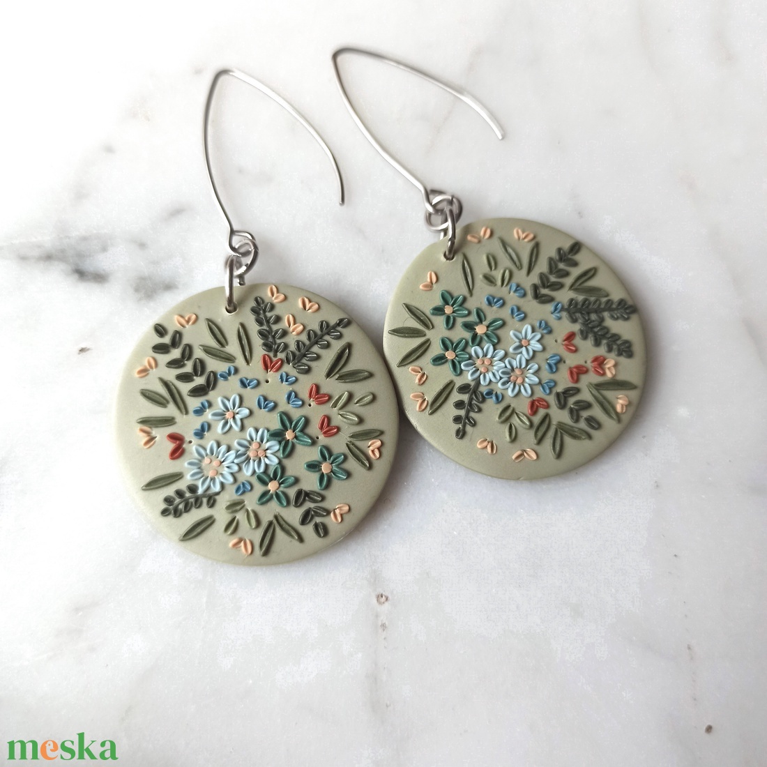 Virágos fülbevaló - ékszer - fülbevaló - lógó fülbevaló - Meska.hu
