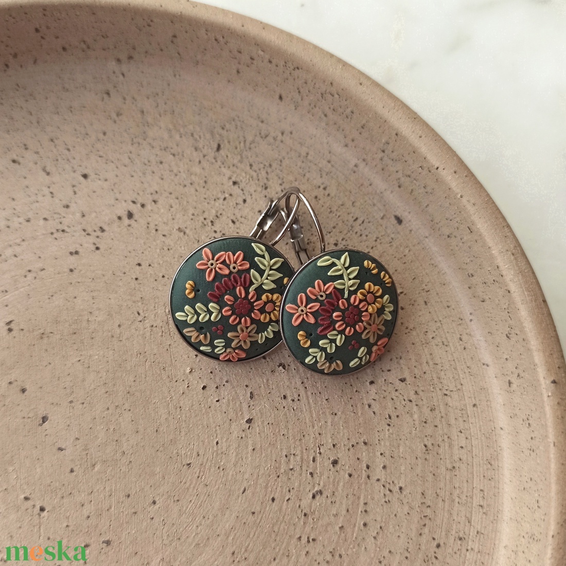 Virágos fülbevaló - ékszer - fülbevaló - lógó fülbevaló - Meska.hu
