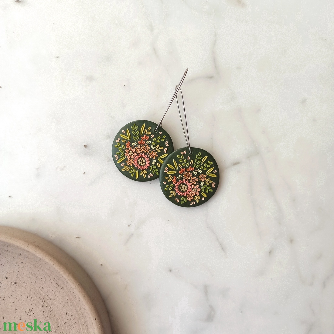 Virágos fülbevaló - ékszer - fülbevaló - lógó fülbevaló - Meska.hu