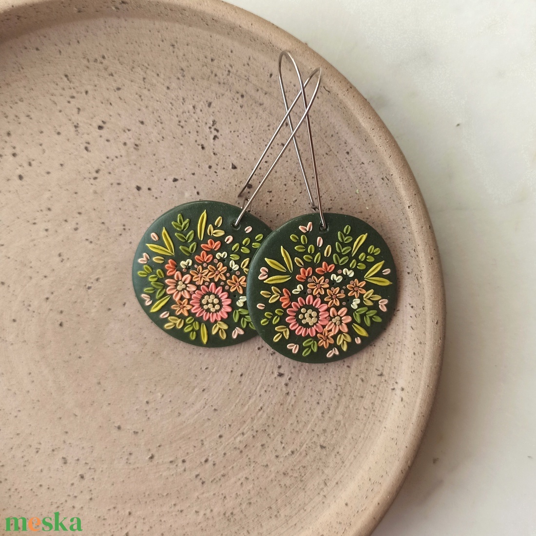 Virágos fülbevaló - ékszer - fülbevaló - lógó fülbevaló - Meska.hu