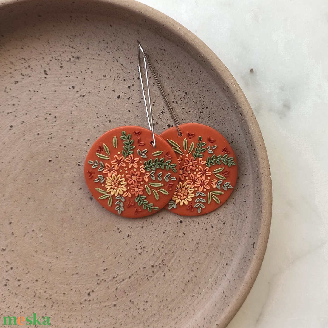 Virágos fülbevaló - ékszer - fülbevaló - lógó fülbevaló - Meska.hu