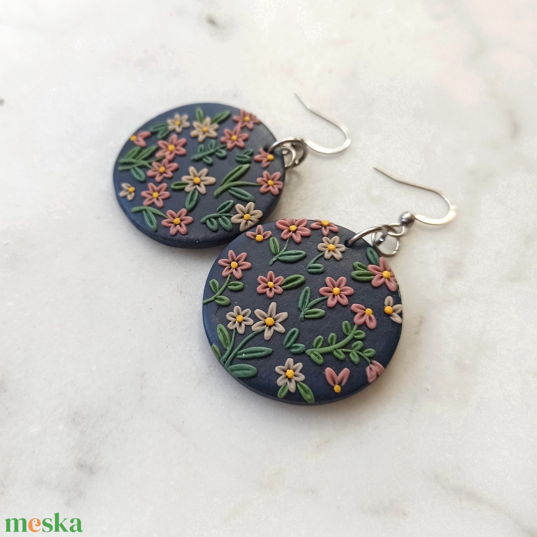 Virágos fülbevaló - ékszer - fülbevaló - lógó fülbevaló - Meska.hu