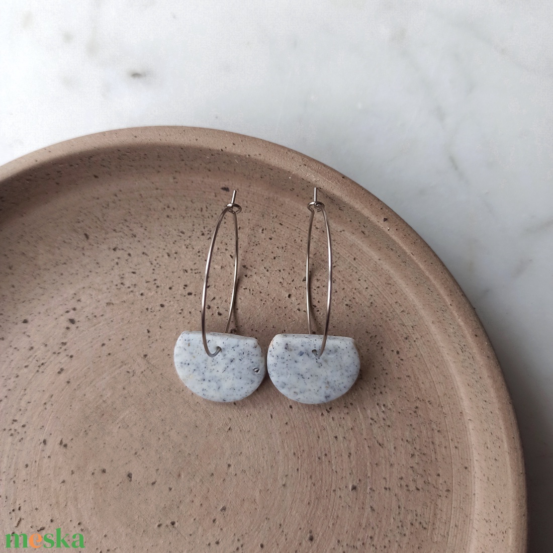 Félkör karika gyurma fülbevaló - ékszer - fülbevaló - karika fülbevaló - Meska.hu