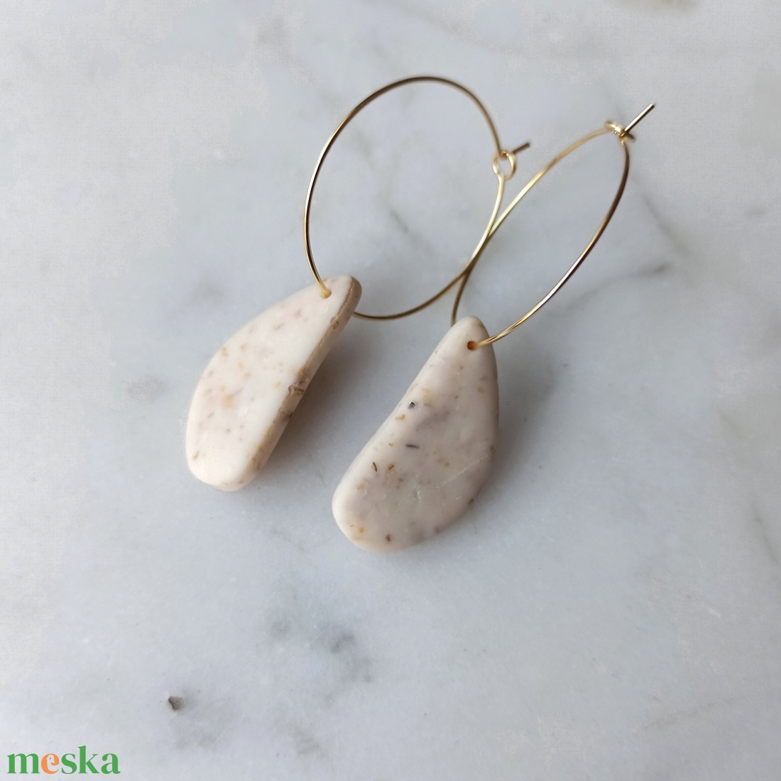 Csepp karika gyurma fülbevaló - ékszer - fülbevaló - karika fülbevaló - Meska.hu