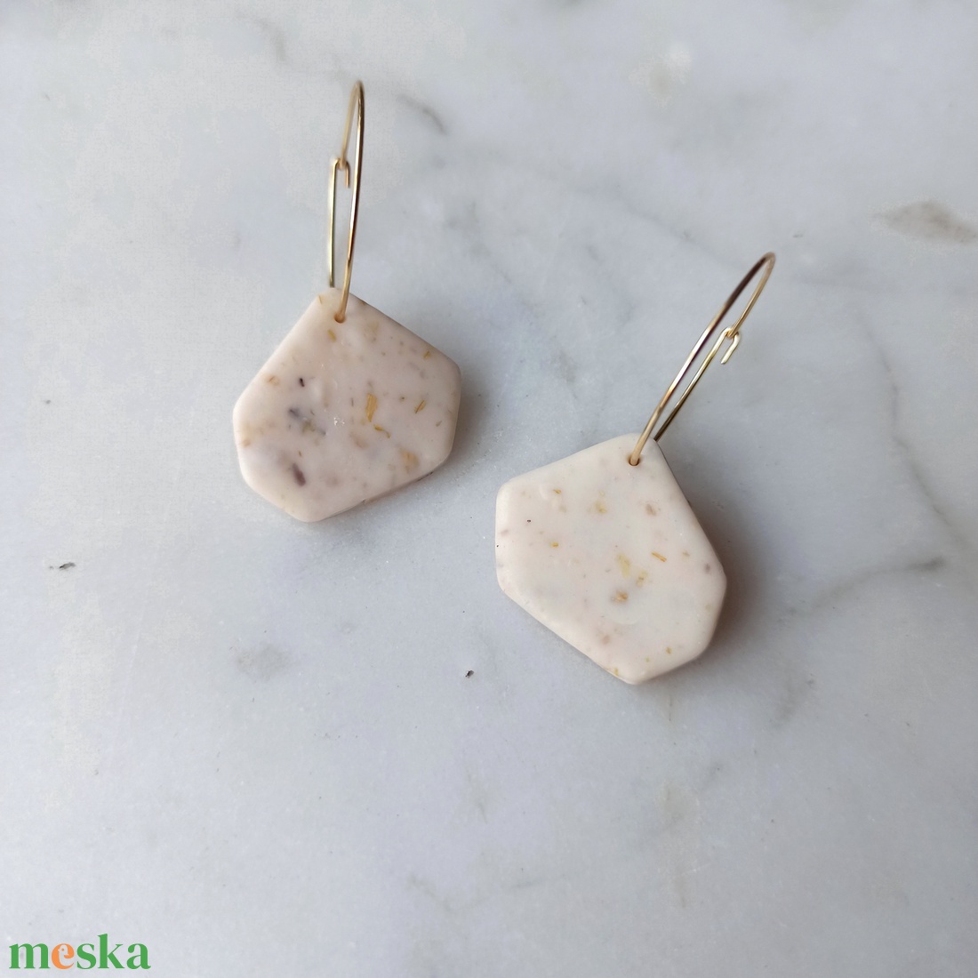 Szögletes gyurma fülbevaló - ékszer - fülbevaló - karika fülbevaló - Meska.hu