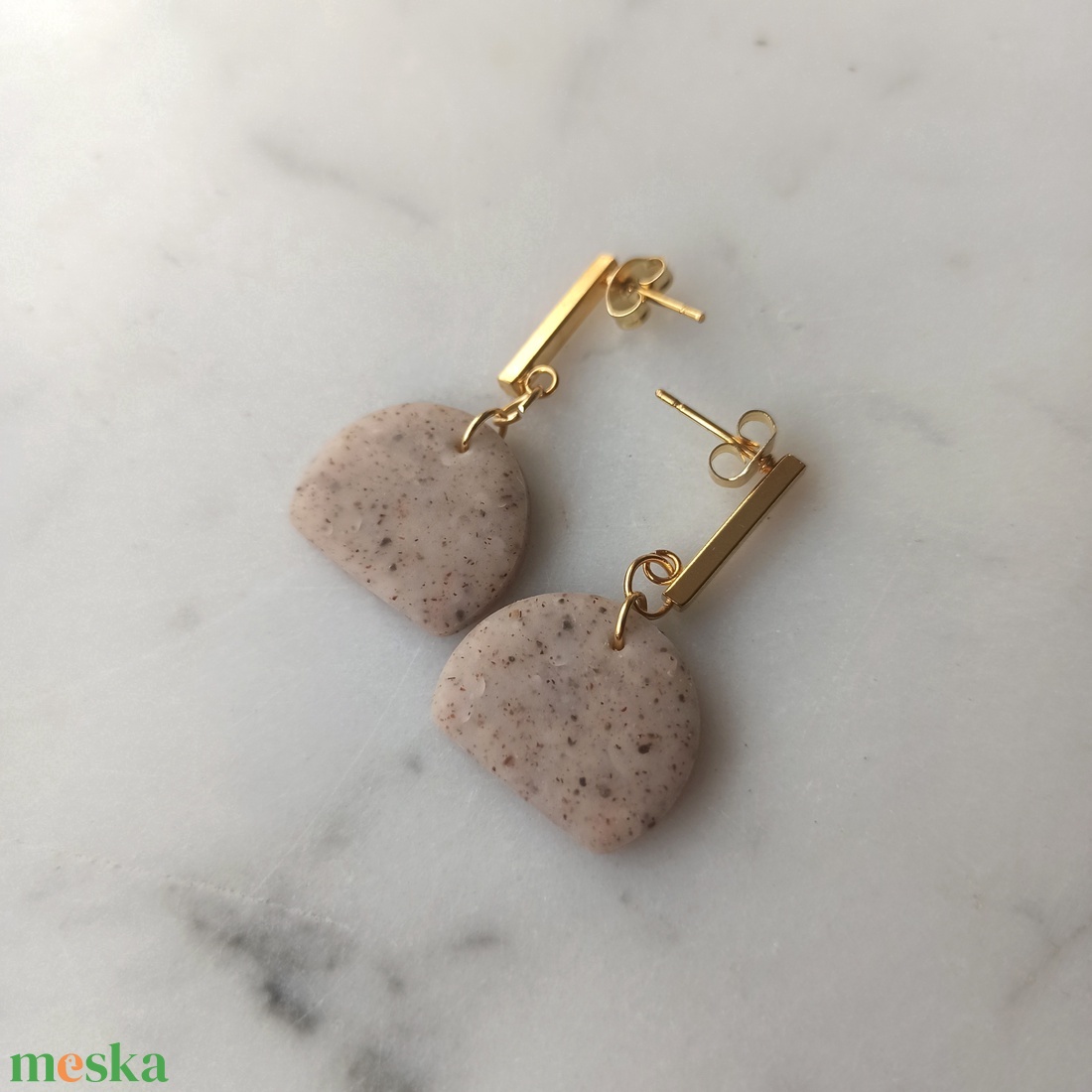 Félkör gyurma fülbevaló - ékszer - fülbevaló - lógó fülbevaló - Meska.hu