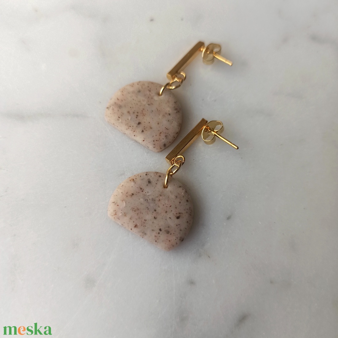 Félkör gyurma fülbevaló - ékszer - fülbevaló - lógó fülbevaló - Meska.hu