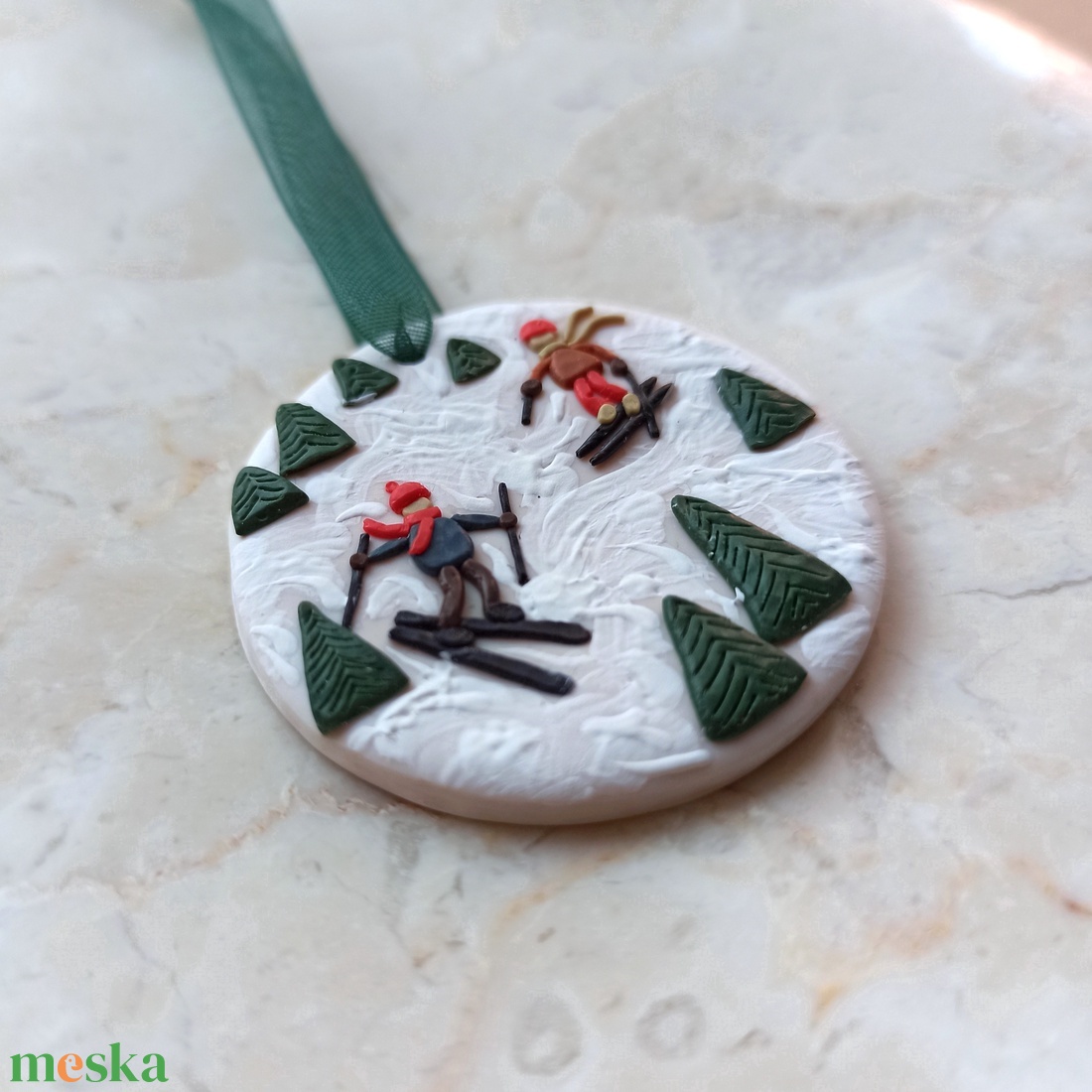 Gyurma karácsonyfadísz - sípálya - karácsony - karácsonyi lakásdekoráció - karácsonyfadíszek - Meska.hu