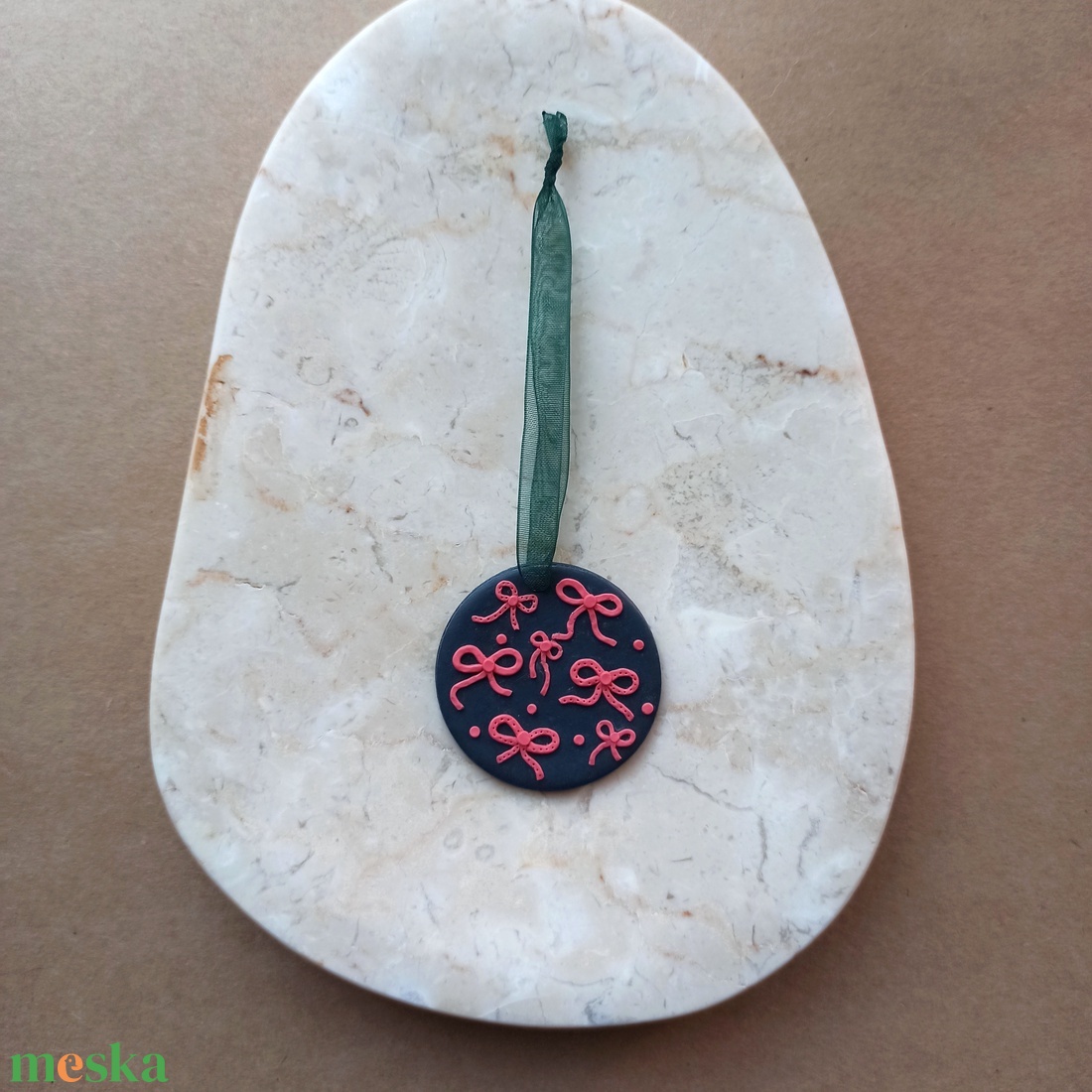 Gyurma karácsonyfadísz - masni - karácsony - karácsonyi lakásdekoráció - karácsonyfadíszek - Meska.hu