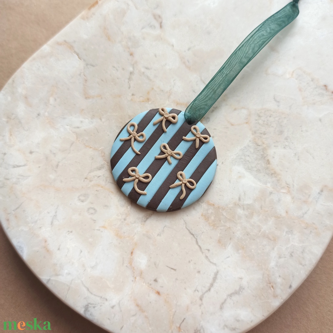 Gyurma karácsonyfadísz - masnik - karácsony - karácsonyi lakásdekoráció - karácsonyfadíszek - Meska.hu