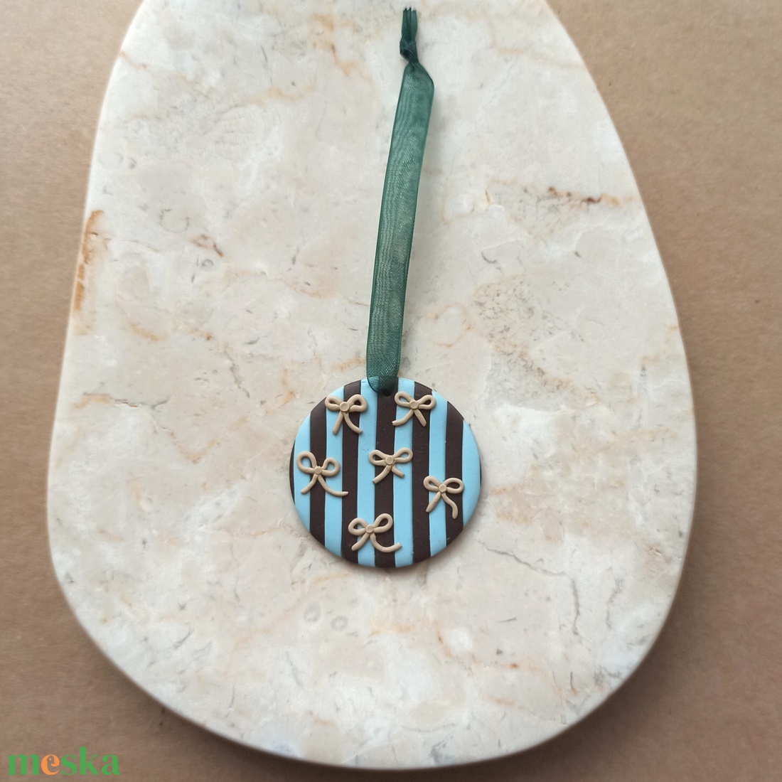 Gyurma karácsonyfadísz - masnik - karácsony - karácsonyi lakásdekoráció - karácsonyfadíszek - Meska.hu