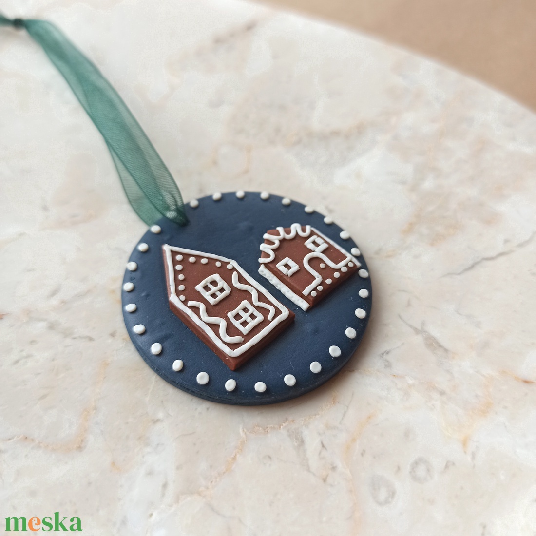 Gyurma karácsonyfadísz - mézeskalács ház - karácsony - karácsonyi lakásdekoráció - karácsonyfadíszek - Meska.hu