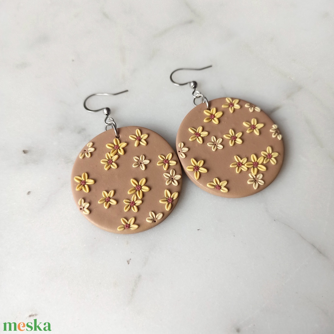 Virágos fülbevaló - ékszer - fülbevaló - lógó fülbevaló - Meska.hu