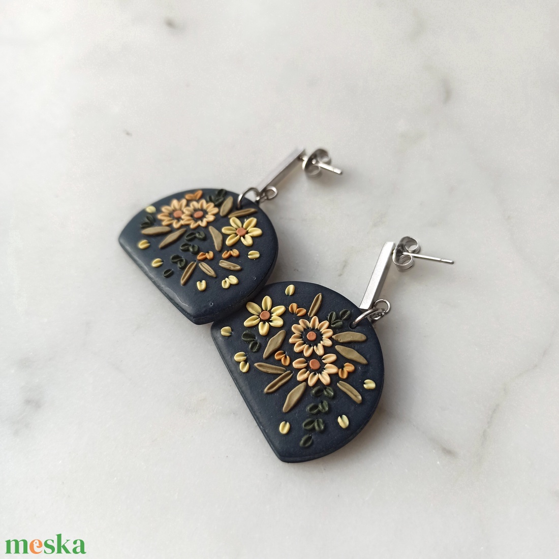 Virágos fülbevaló - ékszer - fülbevaló - lógó fülbevaló - Meska.hu