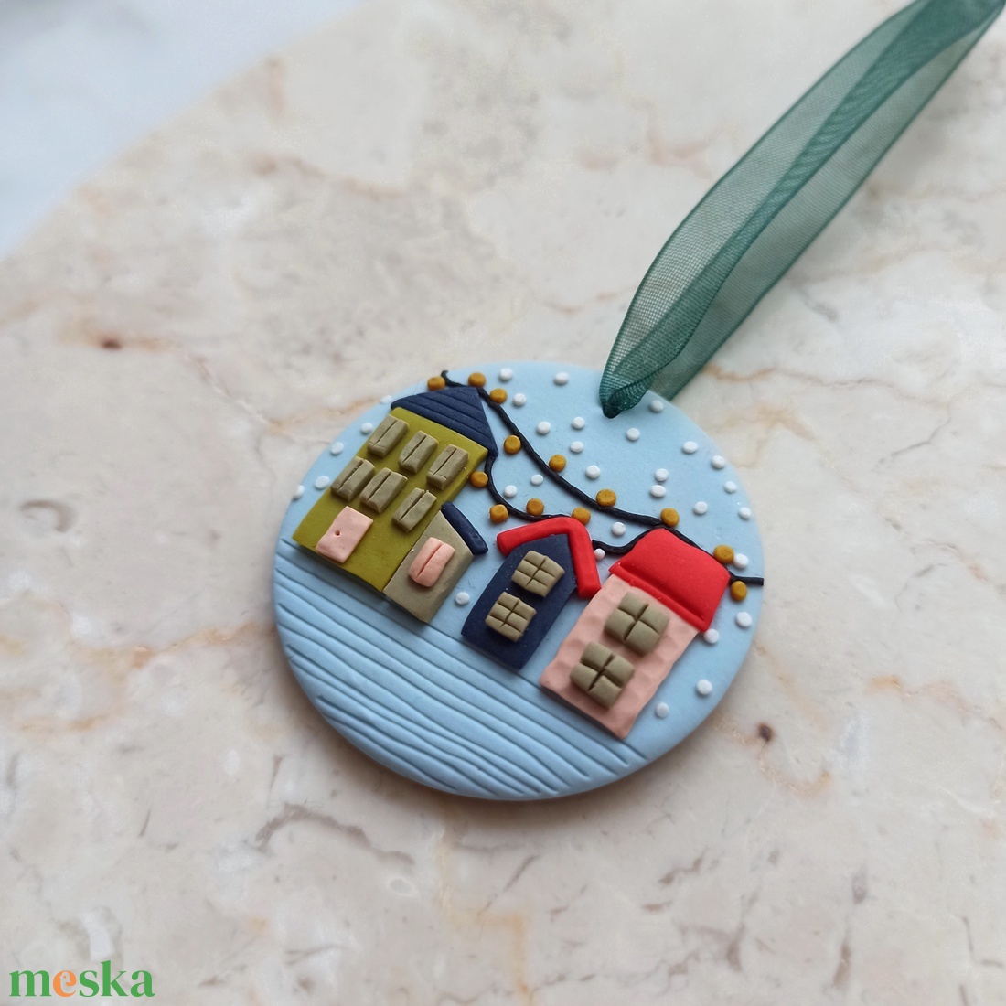 Gyurma karácsonyfadísz - téli házikók - karácsony - karácsonyi lakásdekoráció - karácsonyfadíszek - Meska.hu