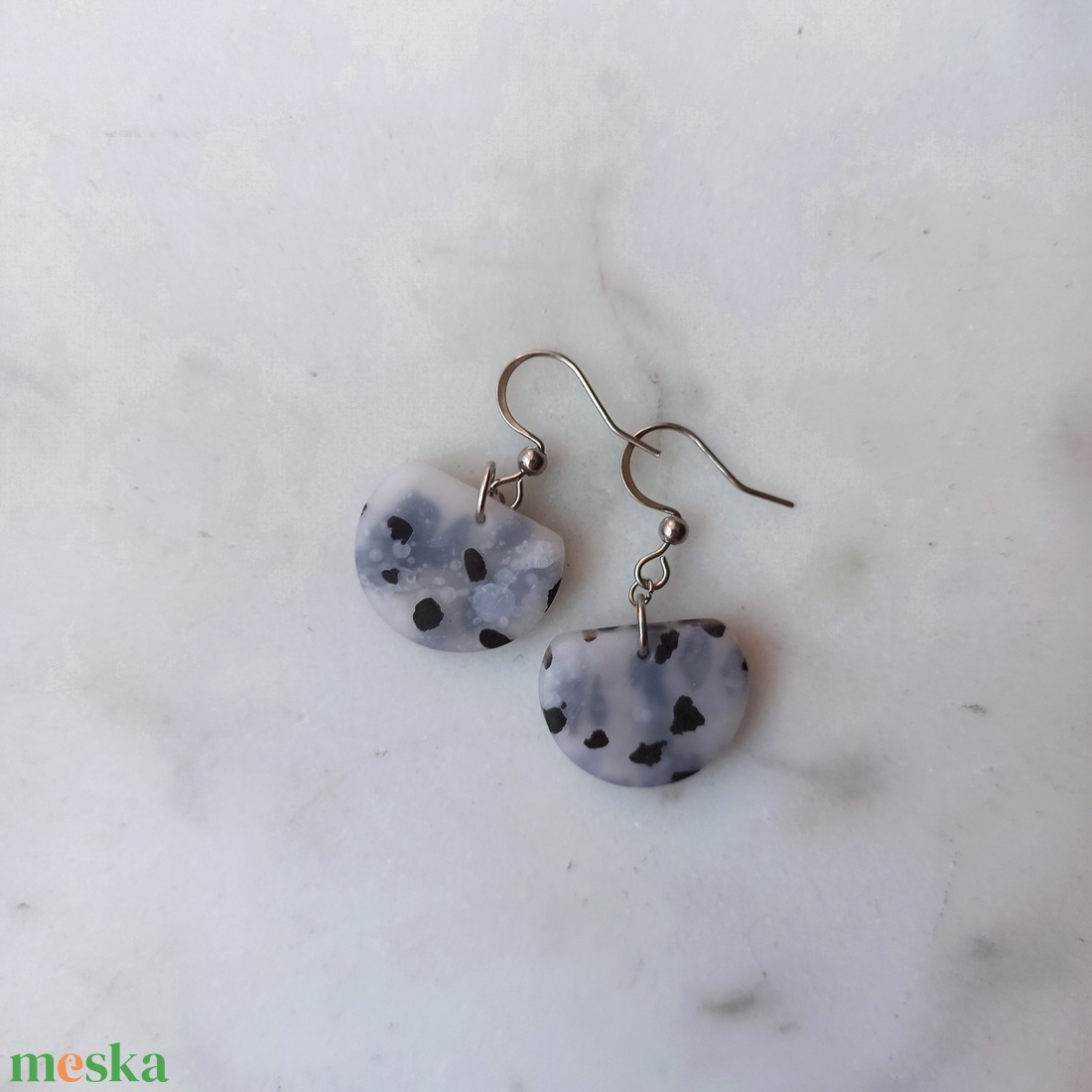 Félkör gyurma fülbevaló - ékszer - fülbevaló - lógó fülbevaló - Meska.hu