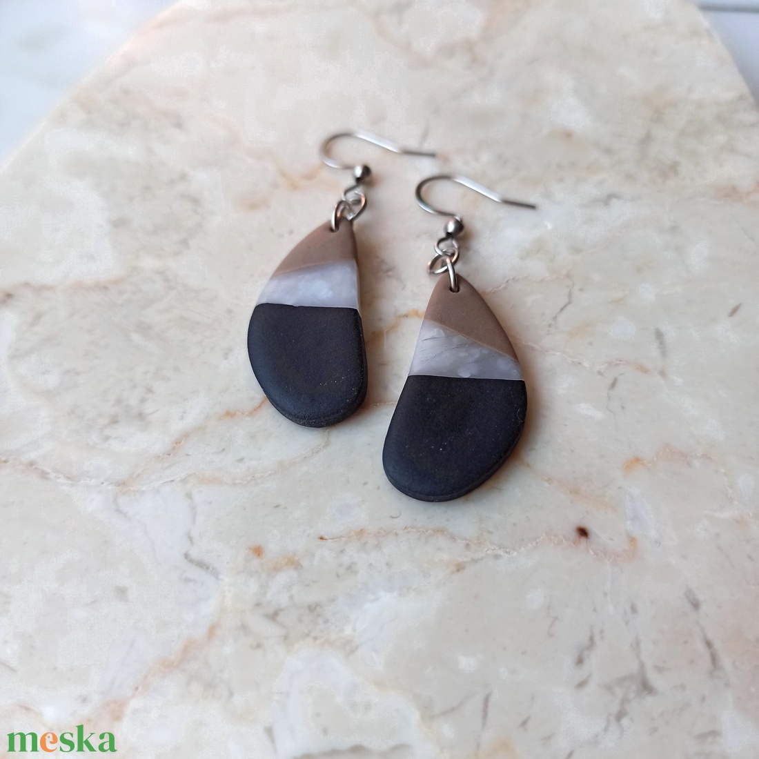 Csepp alakú gyurma fülbevaló - ékszer - fülbevaló - lógó fülbevaló - Meska.hu