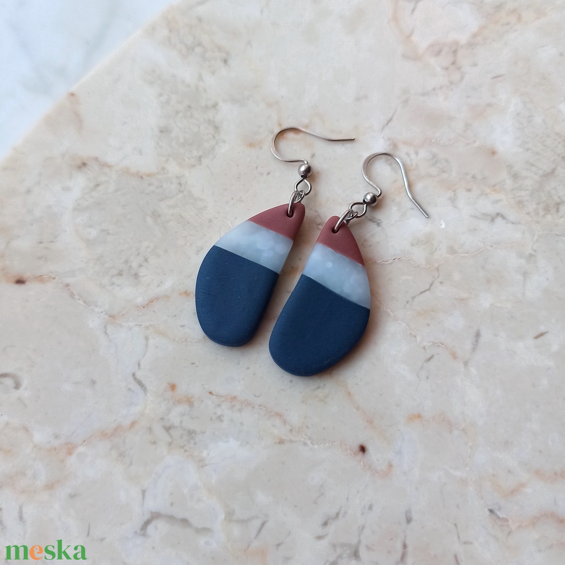 Csepp alakú gyurma fülbevaló - ékszer - fülbevaló - lógó fülbevaló - Meska.hu