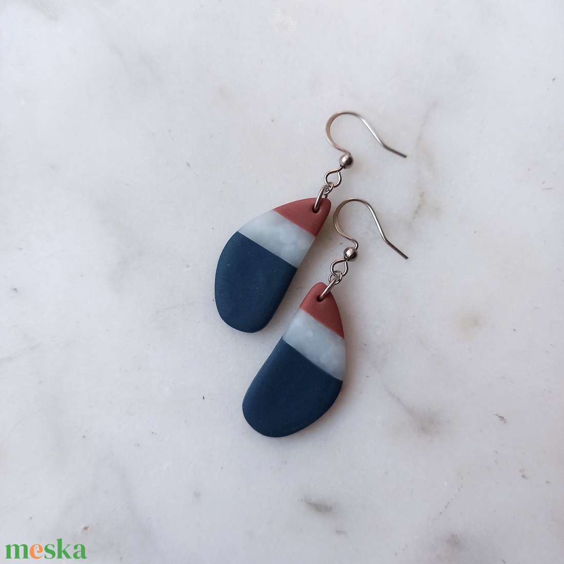 Csepp alakú gyurma fülbevaló - ékszer - fülbevaló - lógó fülbevaló - Meska.hu