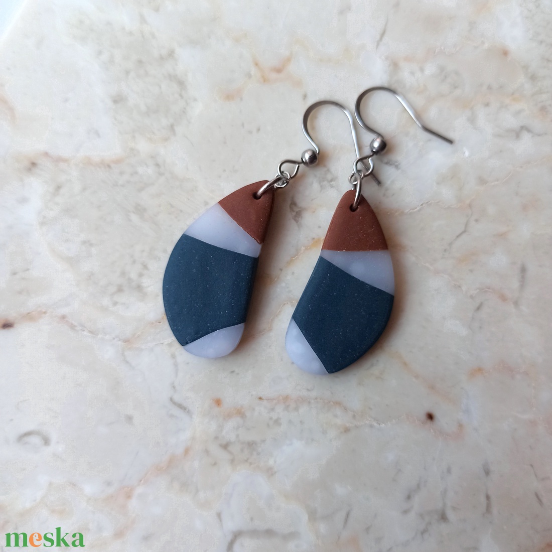 Csepp alakú gyurma fülbevaló - ékszer - fülbevaló - lógó fülbevaló - Meska.hu