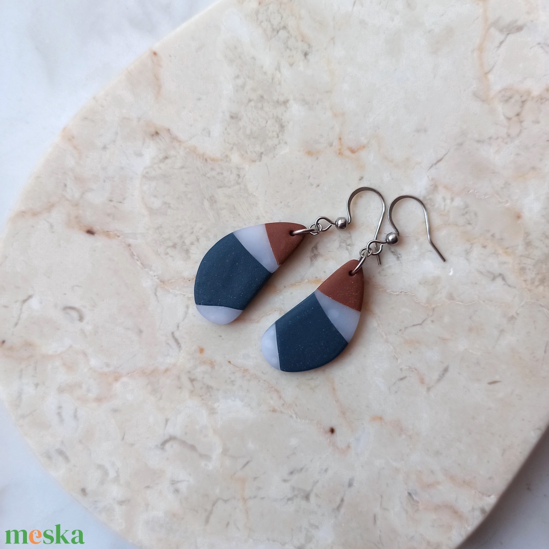 Csepp alakú gyurma fülbevaló - ékszer - fülbevaló - lógó fülbevaló - Meska.hu