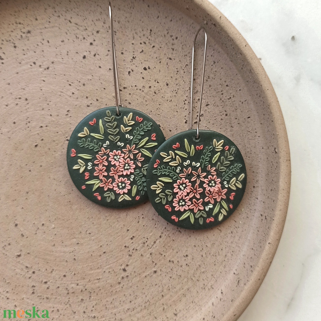 Virágos fülbevaló - ékszer - fülbevaló - lógó fülbevaló - Meska.hu