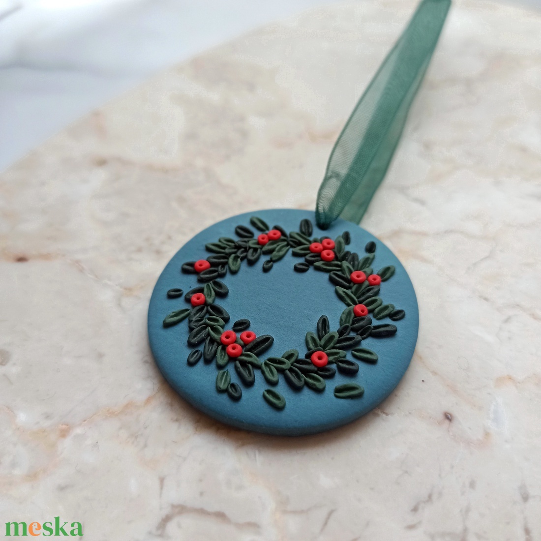 Gyurma karácsonyfadísz - koszorú - karácsony - karácsonyi lakásdekoráció - karácsonyfadíszek - Meska.hu