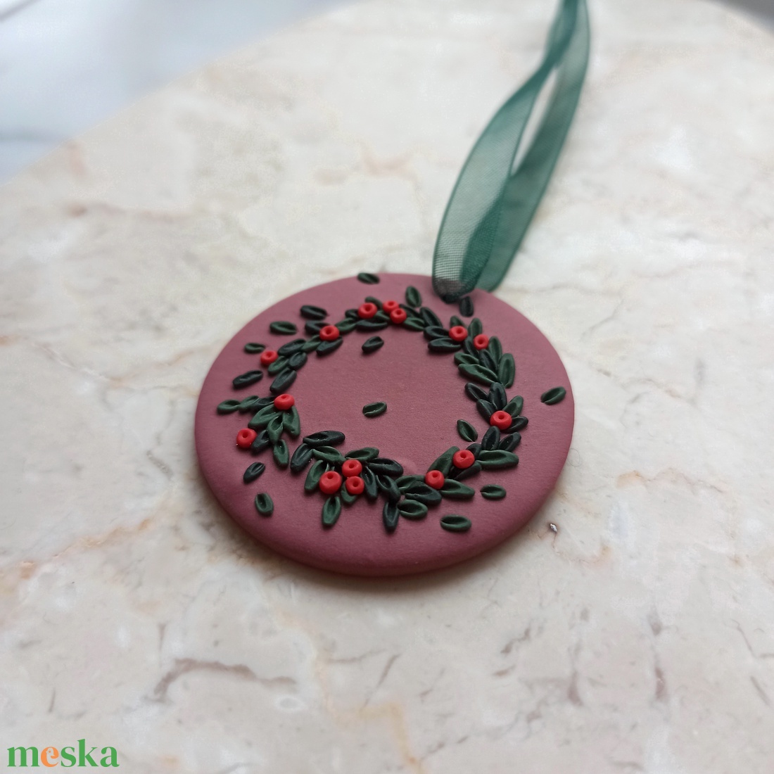 Gyurma karácsonyfadísz - koszorú - karácsony - karácsonyi lakásdekoráció - karácsonyfadíszek - Meska.hu