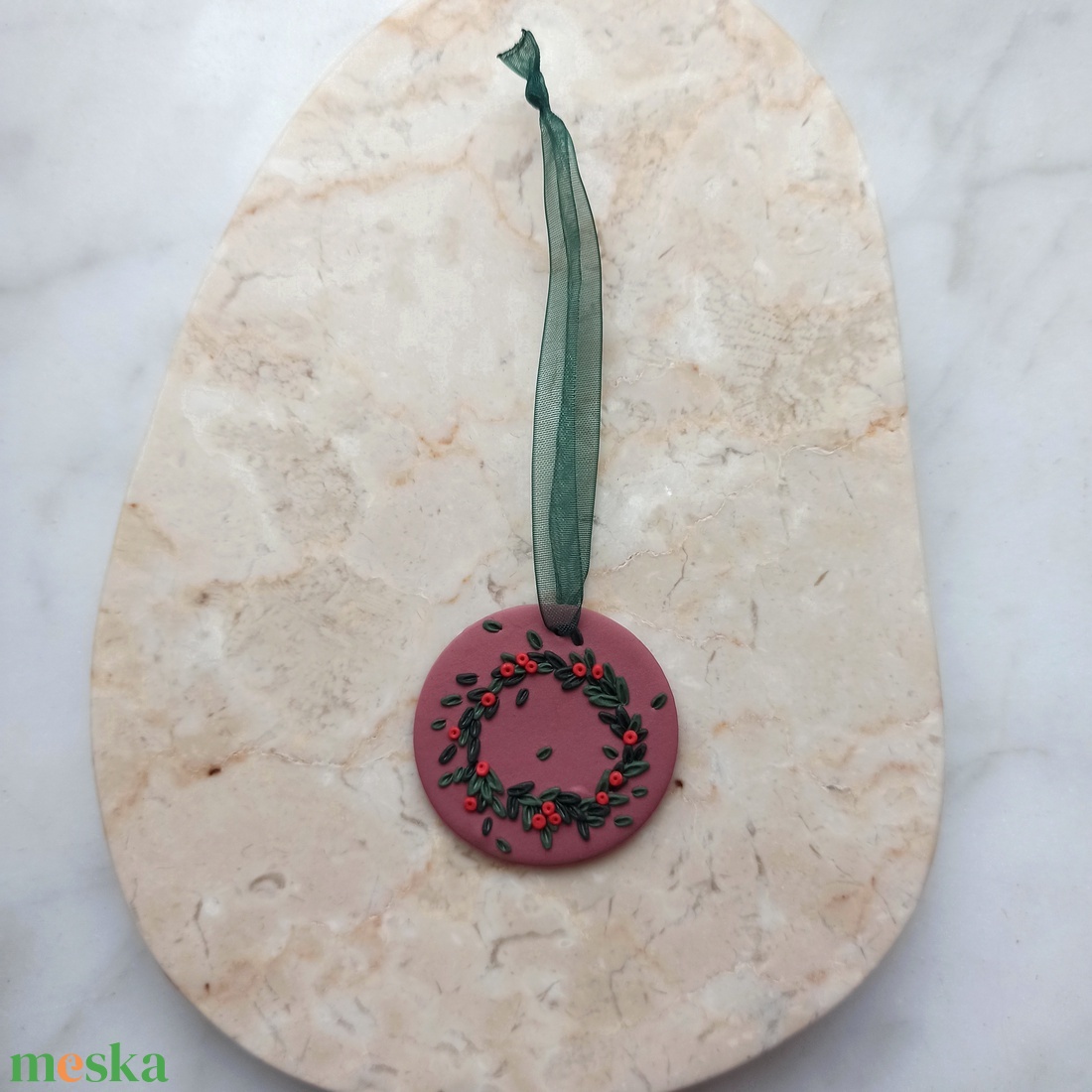 Gyurma karácsonyfadísz - koszorú - karácsony - karácsonyi lakásdekoráció - karácsonyfadíszek - Meska.hu