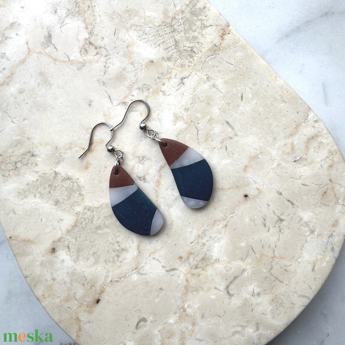 Csepp alakú gyurma fülbevaló - ékszer - fülbevaló - lógó fülbevaló - Meska.hu