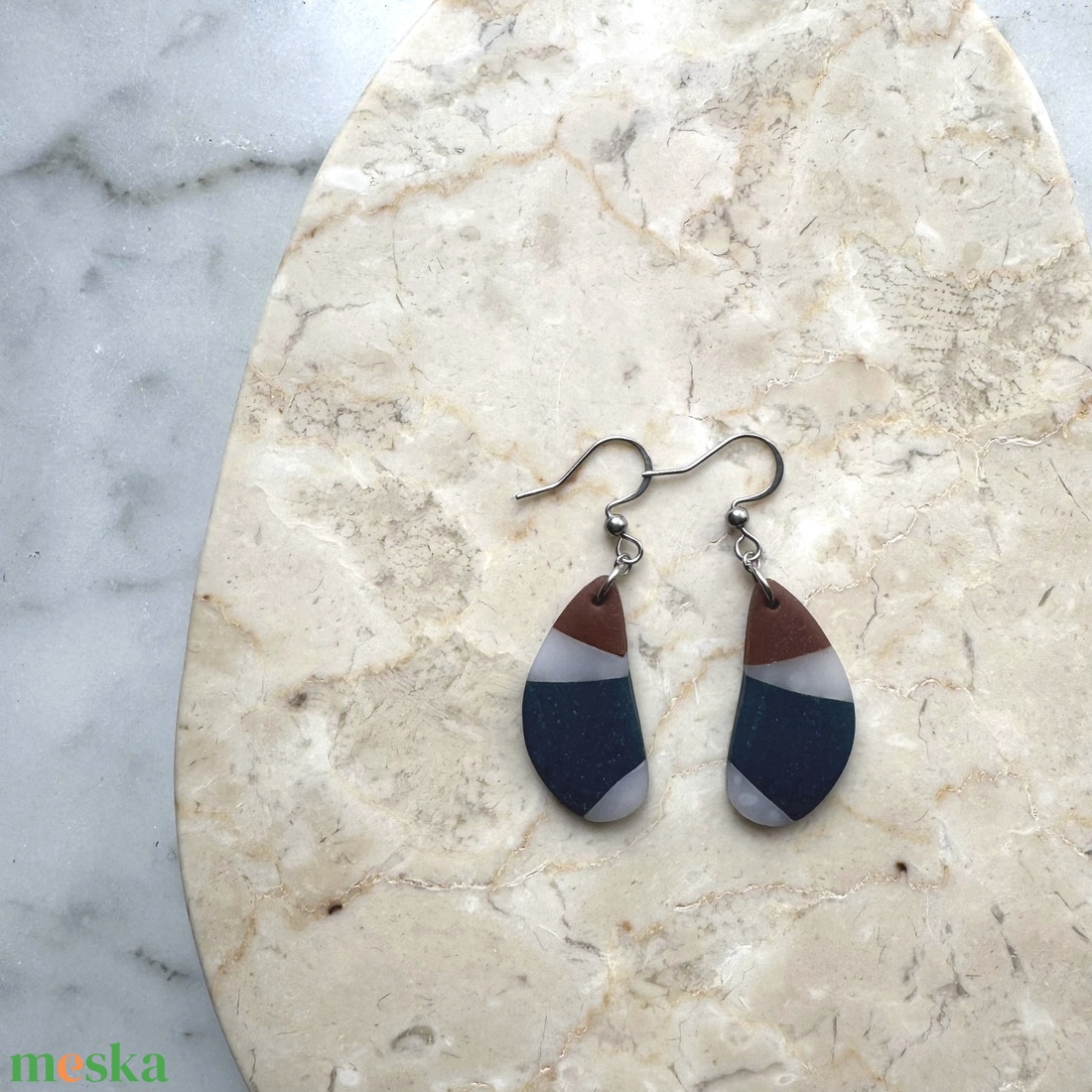 Csepp alakú gyurma fülbevaló - ékszer - fülbevaló - lógó fülbevaló - Meska.hu