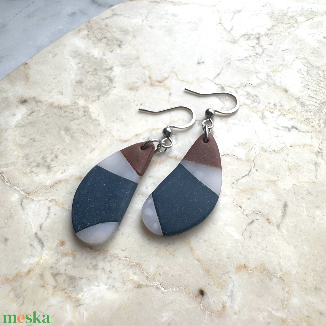 Csepp alakú gyurma fülbevaló - ékszer - fülbevaló - lógó fülbevaló - Meska.hu