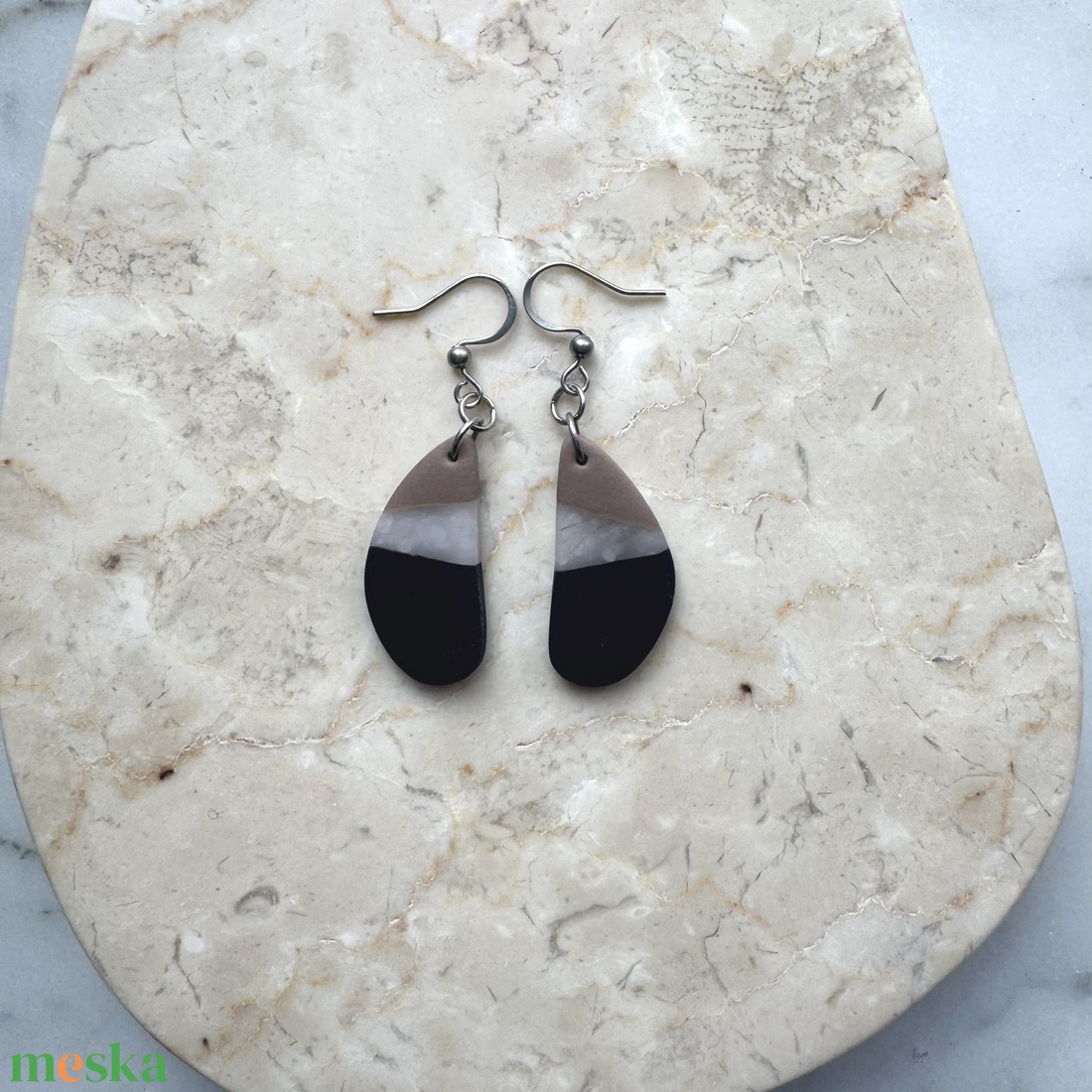 Csepp alakú gyurma fülbevaló - ékszer - fülbevaló - lógó fülbevaló - Meska.hu