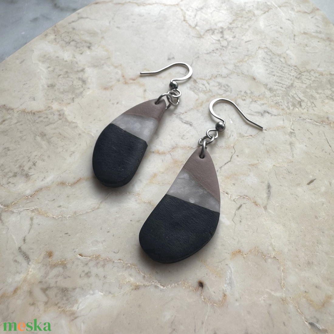 Csepp alakú gyurma fülbevaló - ékszer - fülbevaló - lógó fülbevaló - Meska.hu