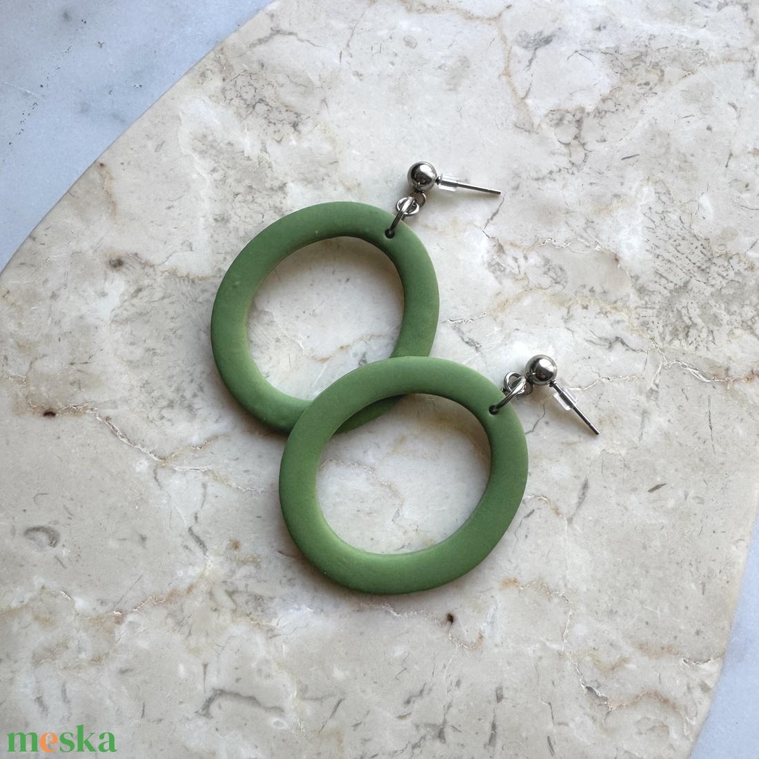 Ovális  bedugós fülbevaló - moha - ékszer - fülbevaló - lógó fülbevaló - Meska.hu