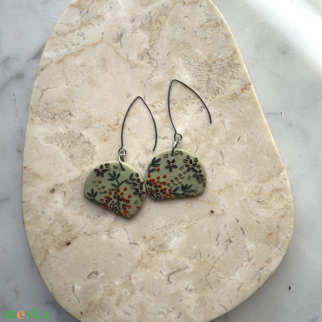 Virágos fülbevaló - ékszer - fülbevaló - lógó fülbevaló - Meska.hu