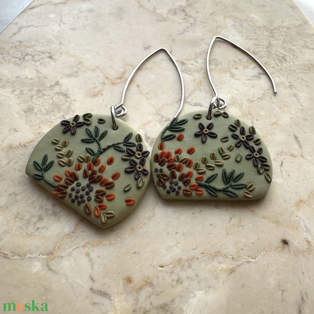 Virágos fülbevaló - ékszer - fülbevaló - lógó fülbevaló - Meska.hu