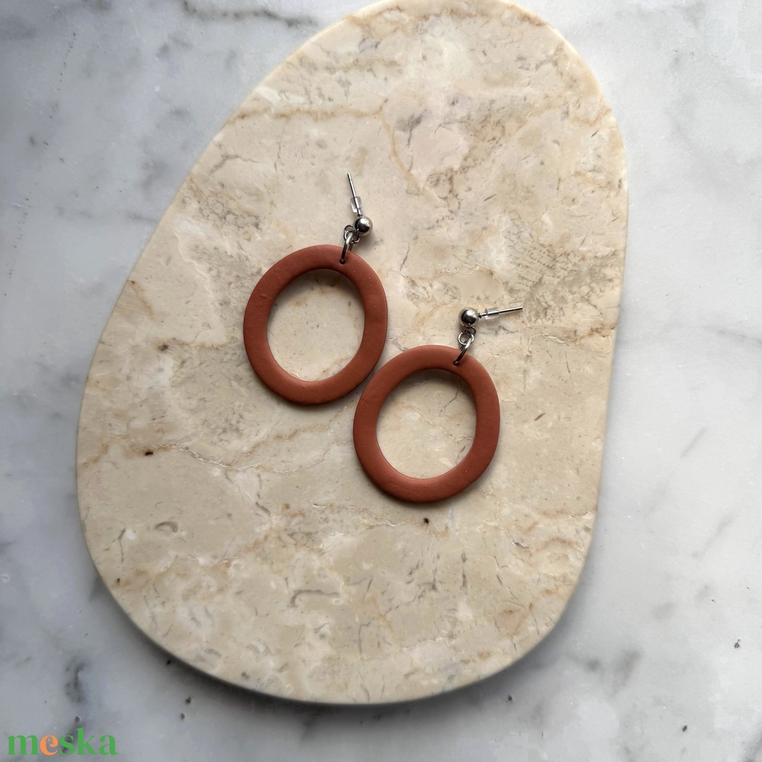 Ovális  bedugós fülbevaló - tégla - ékszer - fülbevaló - lógó fülbevaló - Meska.hu