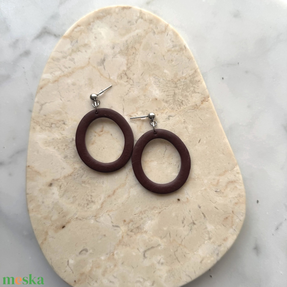 Ovális  bedugós fülbevaló - burgundi - ékszer - fülbevaló - lógó fülbevaló - Meska.hu